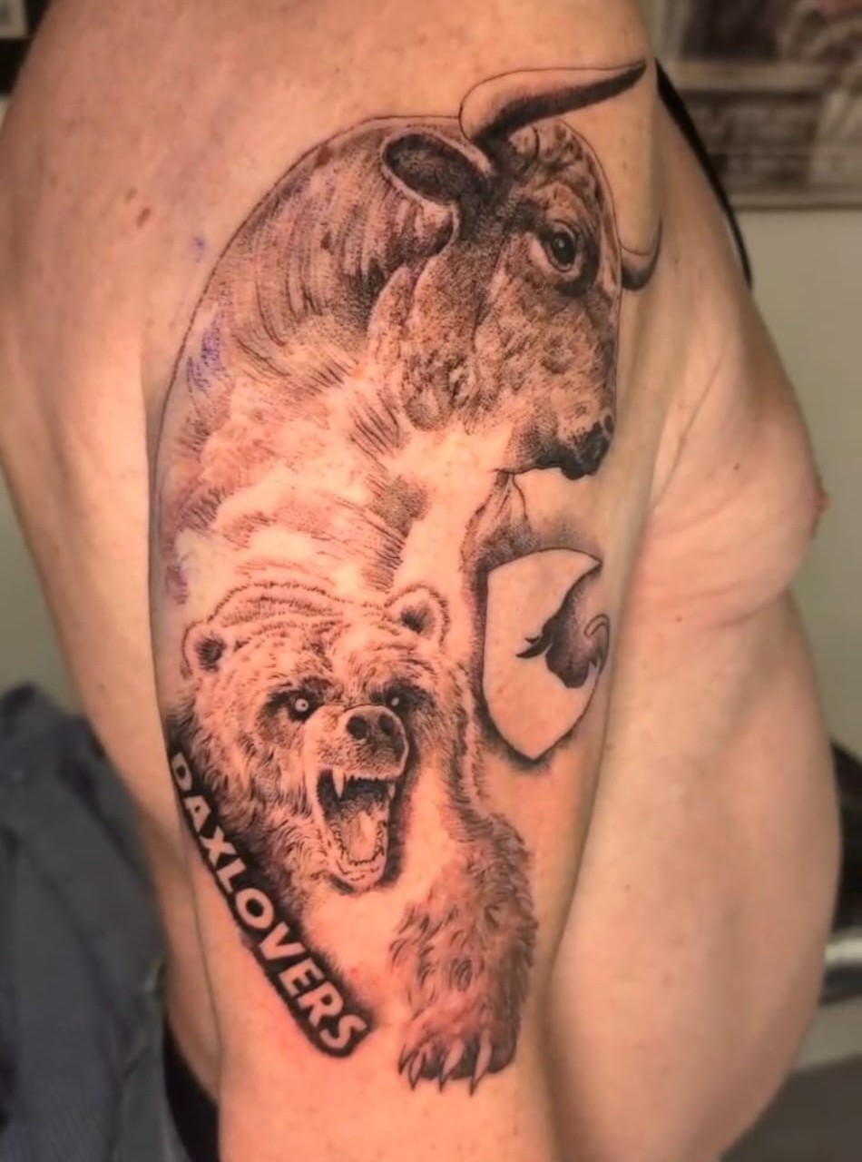 Alumno de Daxlovers con el logo tatuado 2